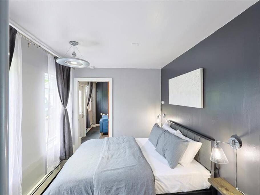 Lux Apt Beacon Exterior photo